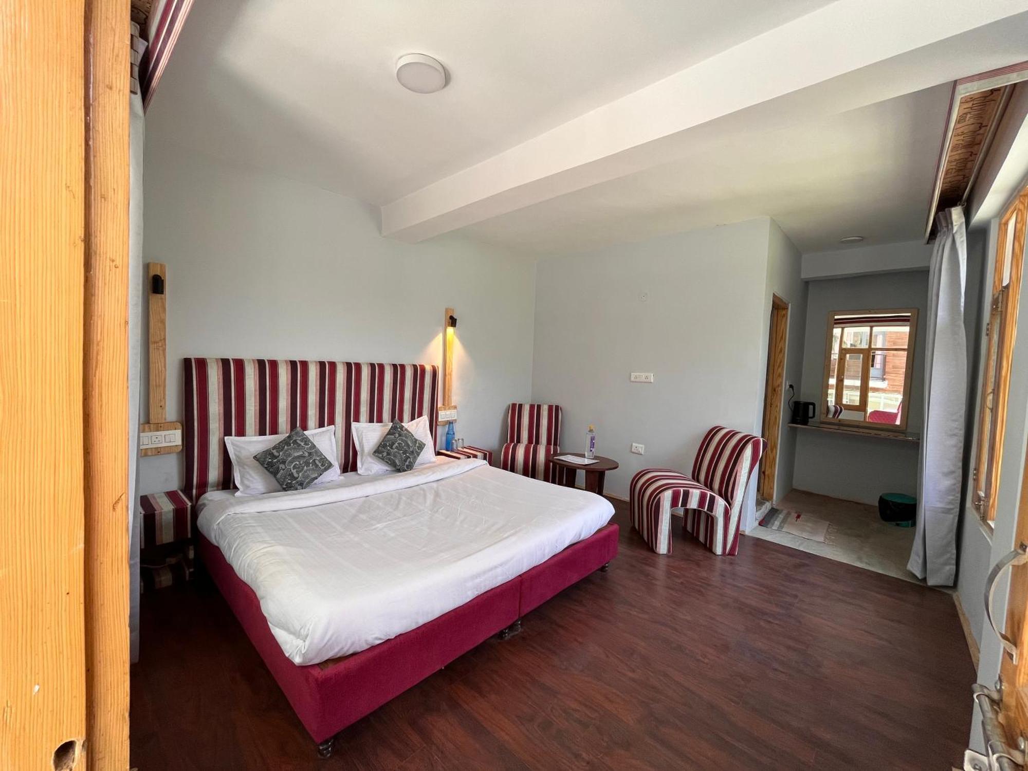 Hotel English Rose, #Personal Parking, #Petfriendly, #Garden, #Bonfire Under The Stars Manali  Ngoại thất bức ảnh