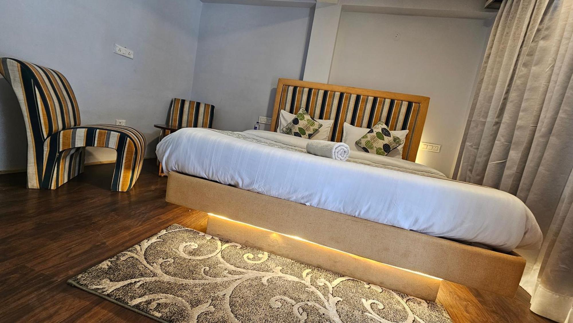 Hotel English Rose, #Personal Parking, #Petfriendly, #Garden, #Bonfire Under The Stars Manali  Ngoại thất bức ảnh