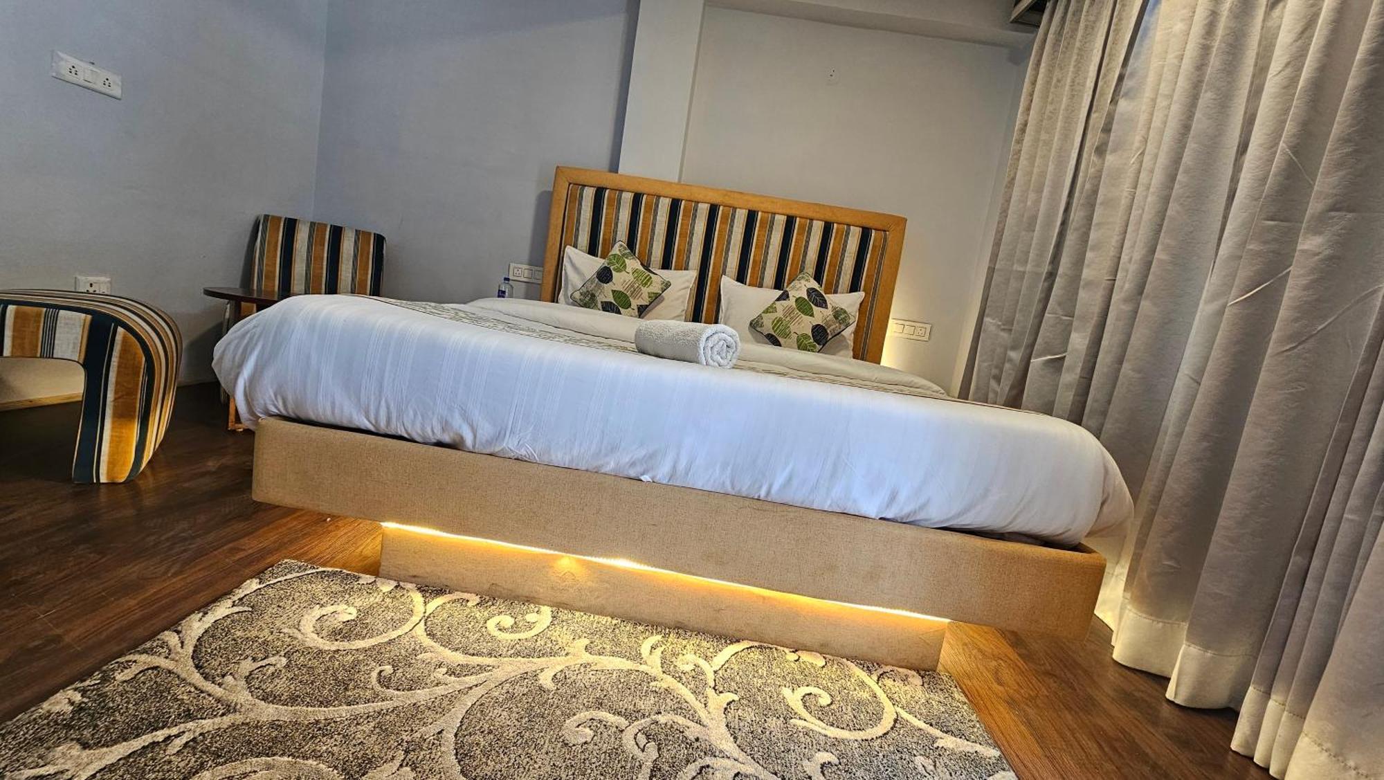 Hotel English Rose, #Personal Parking, #Petfriendly, #Garden, #Bonfire Under The Stars Manali  Ngoại thất bức ảnh