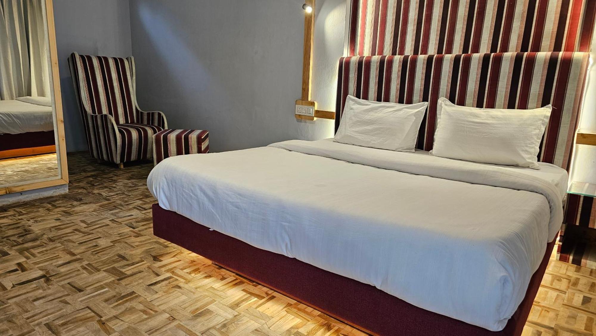 Hotel English Rose, #Personal Parking, #Petfriendly, #Garden, #Bonfire Under The Stars Manali  Ngoại thất bức ảnh